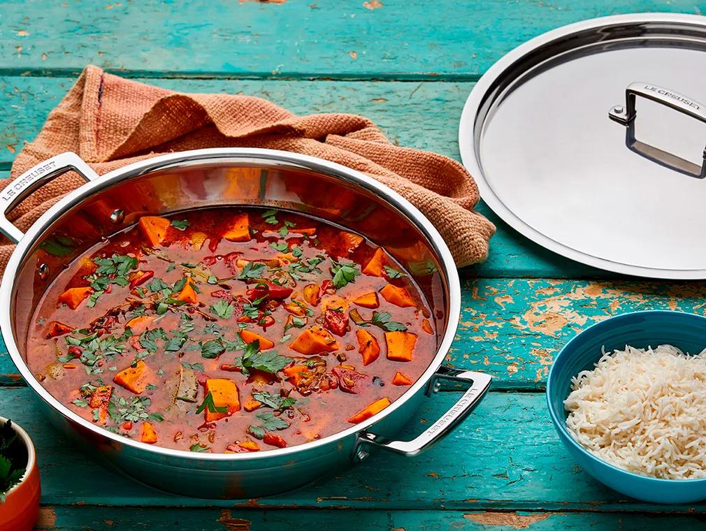 Sopa de quingombó con boniato y pimiento ahumado