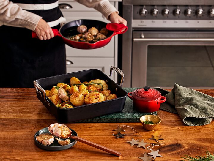 https://www.lecreuset.es/on/demandware.static/-/Library-Sites-lc-sharedLibrary/default/dw6819e305/images/content-recipes/HD_720/LC_20211124_ZA_RC_DT_r0000000001876_ENG.jpg